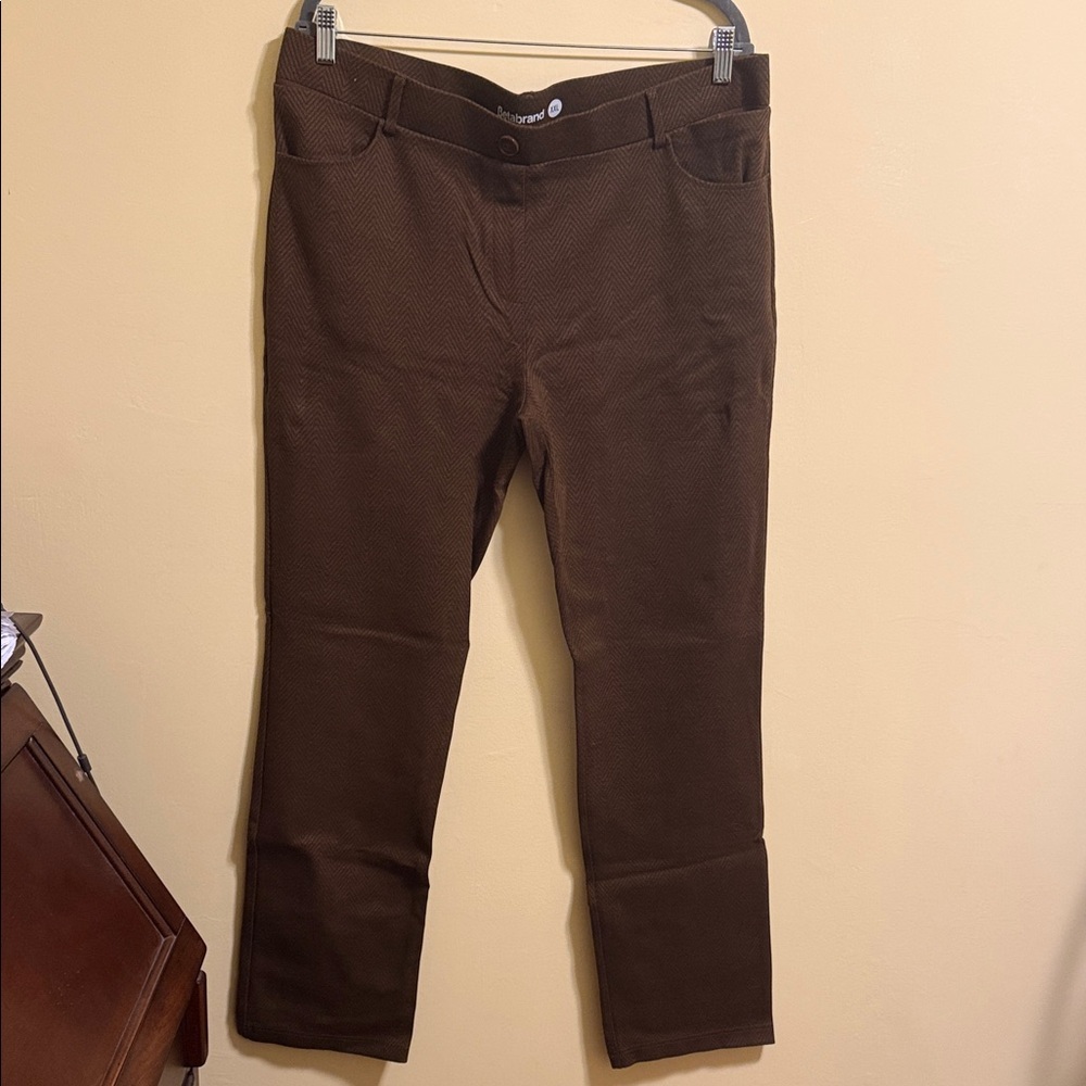 Betabrand Women's Straight Leg 7-Pocket DPYP Pants in Dark Brown